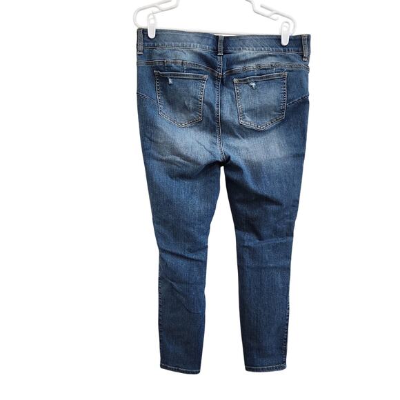 Torrid Premium Distressed Bombshell Skinny Jeans Stretch Blue Denim Size 16S - Picture 2 of 9